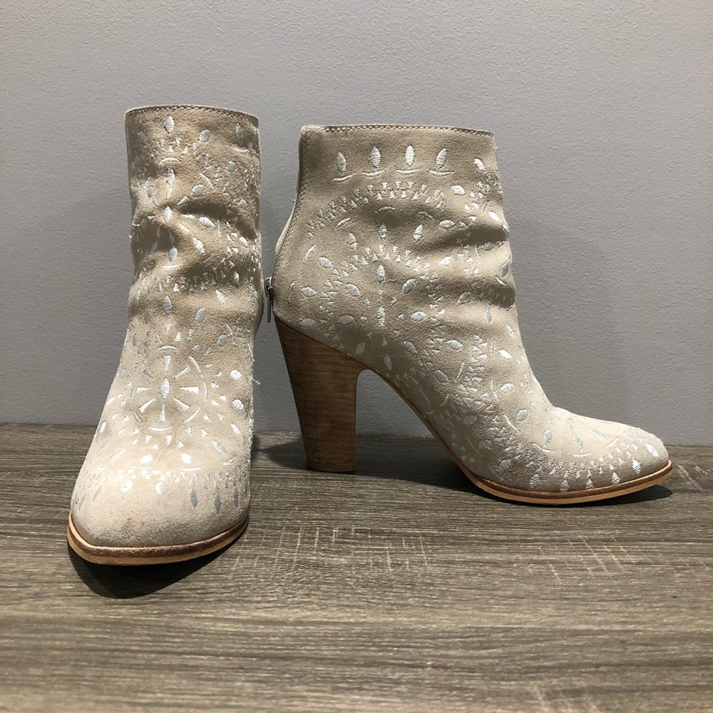 Matisse white & cream embroidered bootie